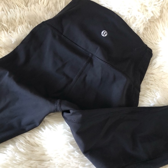 Lululemon cropped black leggings - Picture 5 of 5